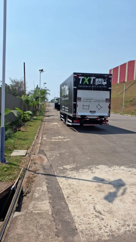 Empresa de transporte de carga terrestre - TXT Log