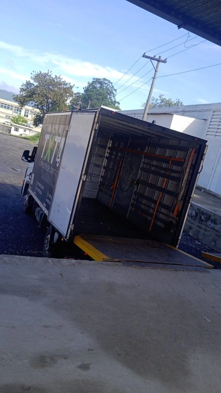 Transporte rodoviário de cargas especiais